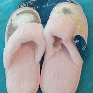 NWT XL Soft & Comfy Slippers